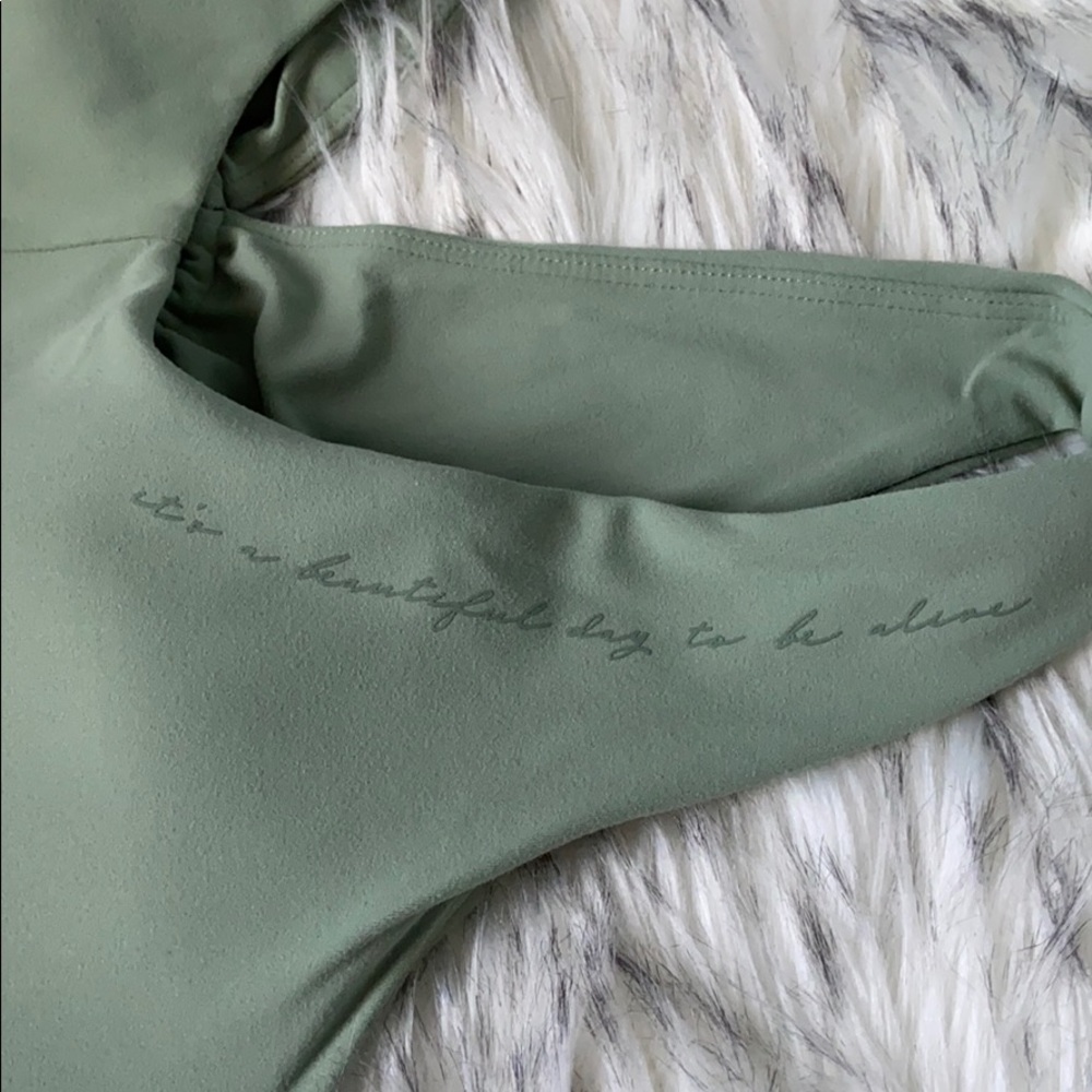 Gymshark X Whitney Simmons V2 Sports Bra - Picture 4 of 9
